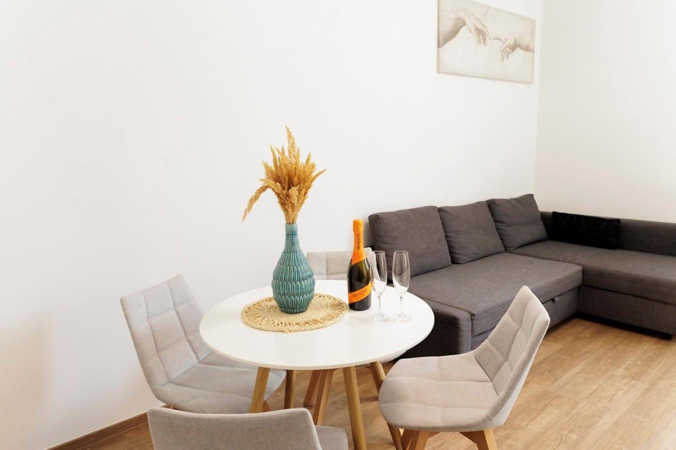 Ferienwohnung Boutique Flat In Old Town Pressburg Exterior foto